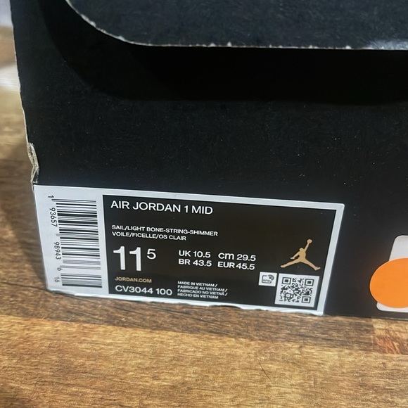 Air Jordan 1 Mid “Milan” Pre-Owned 11.5 - Picture 5 of 14